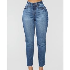 High rise mom jeans NWT